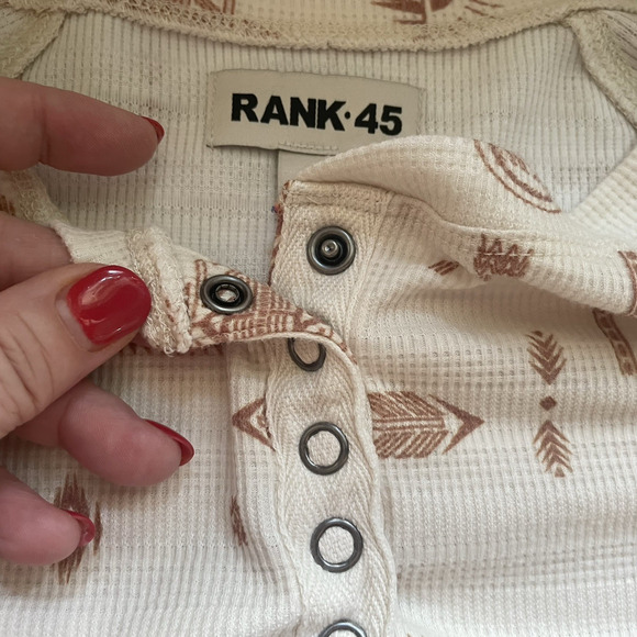 Rank 45 Shirt Men Large Beige Aztech Geo Native Print Waffle Knit Base Layer - Picture 5 of 12